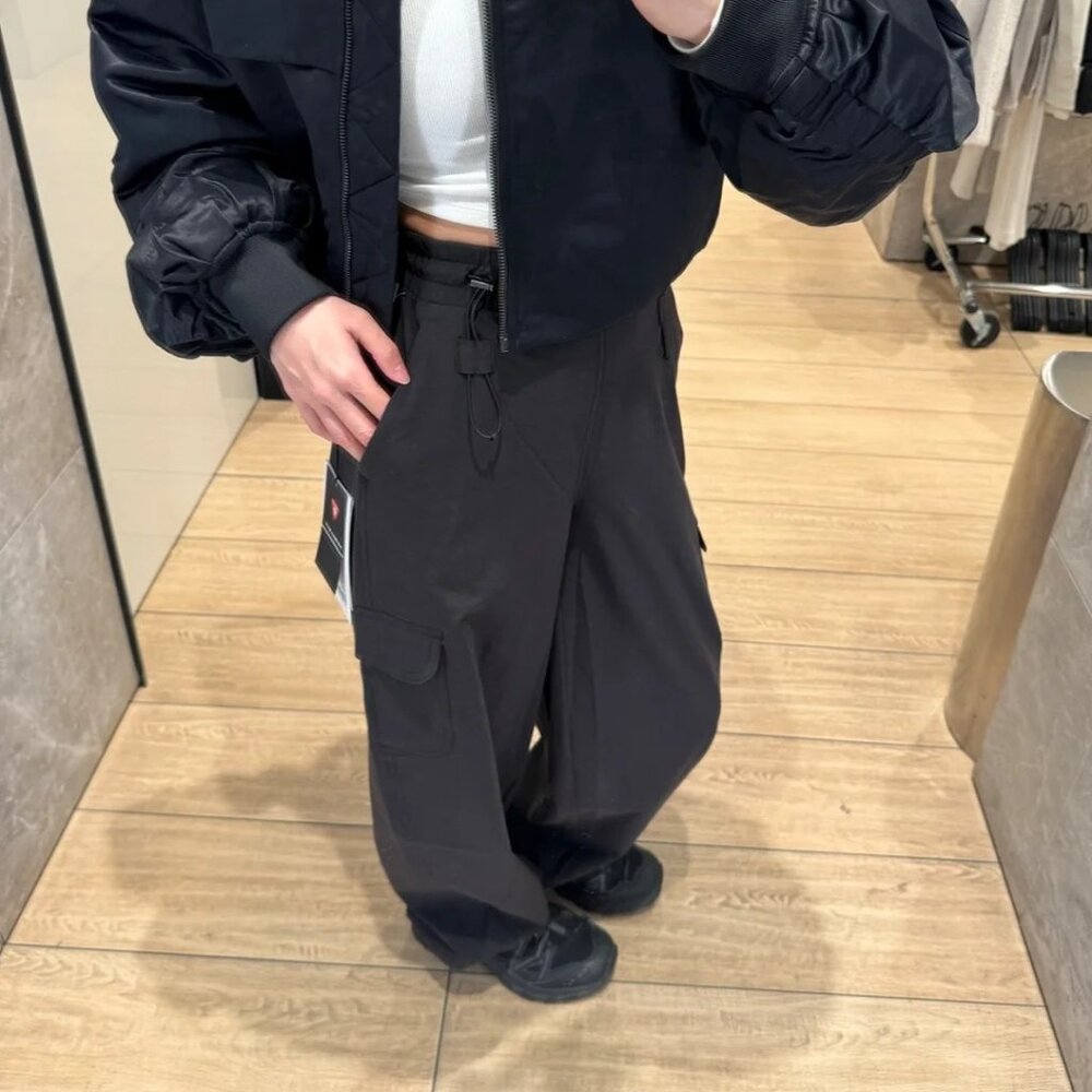Lululemon Bungee-Cinch High-Rise Parachute Pant - Picture 8 of 9